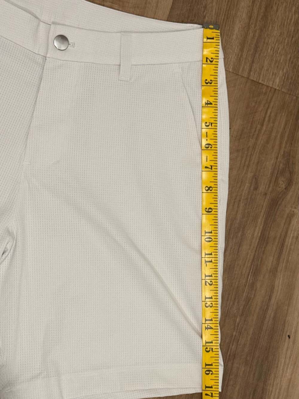ABC Classic-Fit Short 9" *WovenAir size 28 - Picture 4 of 7